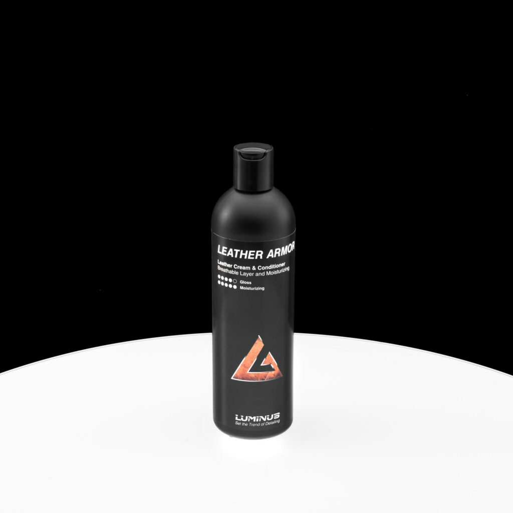 LEATHER ARMOR – Wnętrze